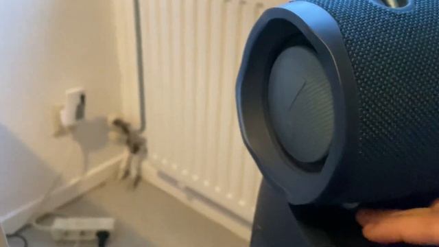 JBL Partybox 310 & JBL Xtreme 2 | Connected together | BASS TEST смотреть онлайн