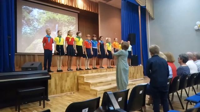 Родник (муз.Е.Рушанского, сл. В.Степанова). Spring (music by E. Rushansky, lyrics by V. Stepanov). смотреть онлайн