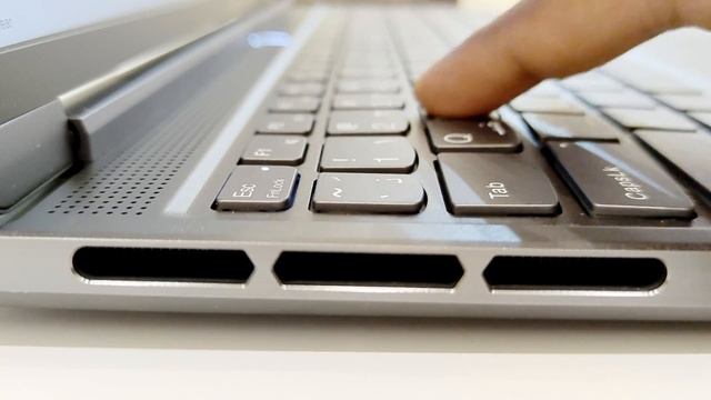 Lenovo Legion S7 16IAH7 Gaming Laptop Review смотреть онлайн