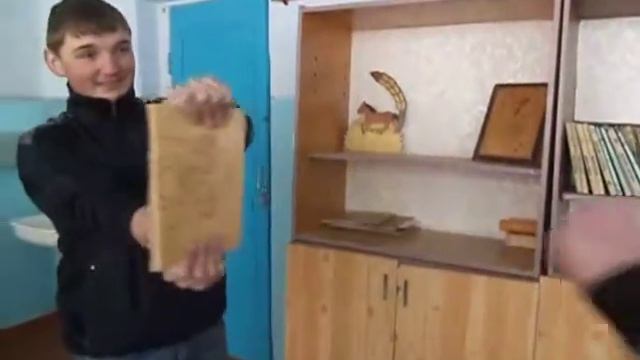 ломают доску смотреть онлайн