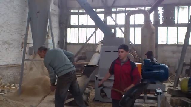 Молотковая дробилка для щепы смотреть онлайн