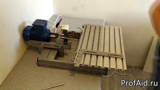Простой горизонтально-сверлильный станок. смотреть онлайн