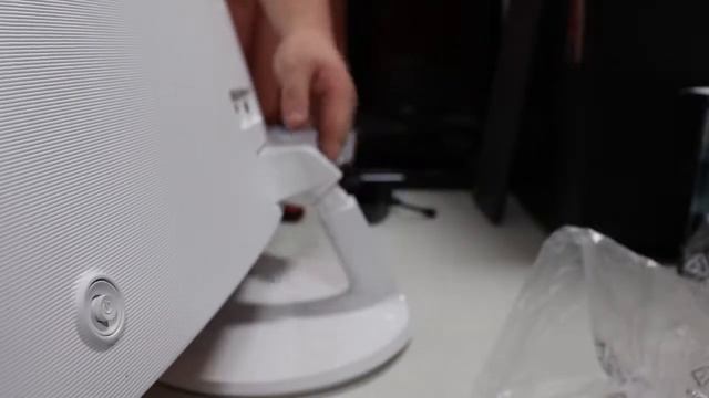 Unboxing the Samsung 32'' curved monitor! смотреть онлайн