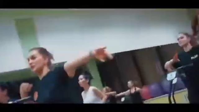 Jumping fitness на мини батутах Jumpman смотреть онлайн