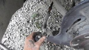 Как заменить передние рычаги подвески Мерседеса