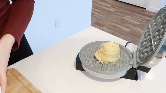 Mashed Potato Waffles. RECIPE FAIL ?! смотреть онлайн