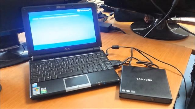 ASUS Eee PC 1000 Recovery Windows XP DVD Przywracanie Systemu смотреть онлайн