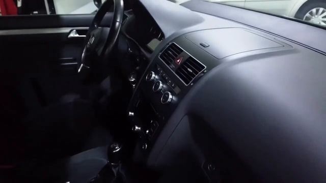 Video prohlídka: Volkswagen Touran - 2012 - 21249 смотреть онлайн