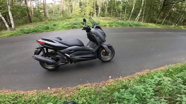 Yamaha XMAX 125 | Test (deutsch) des Modells 2021 смотреть онлайн