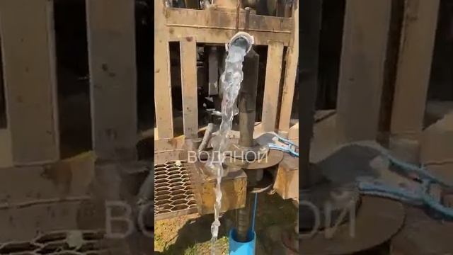 Бурение скважины на крупногабаритной технике ЗИЛ смотреть онлайн