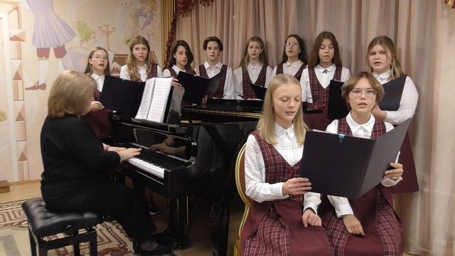 В. Попов, сл. В. Тимофеева "Рябиновый Мурманск" смотреть онлайн