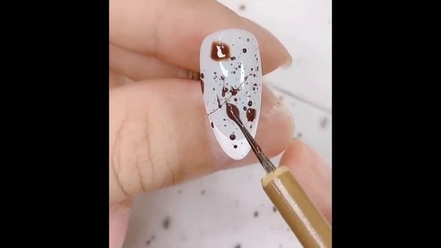 Самые стильные идеи маникюра с эффектом перепелиных яиц | Nail Design | Quail egg effect manicure смотреть онлайн