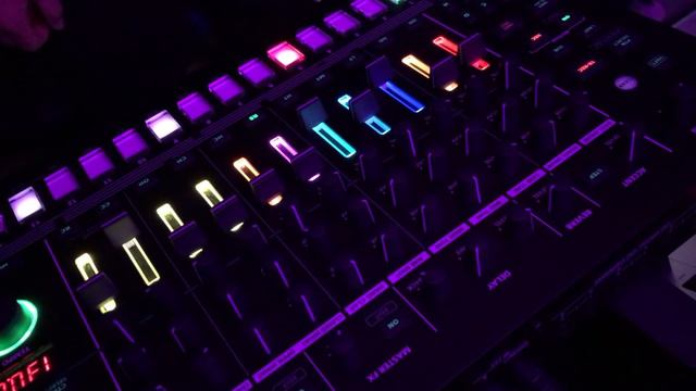 Roland TR 8S and the Korg Minilogue смотреть онлайн