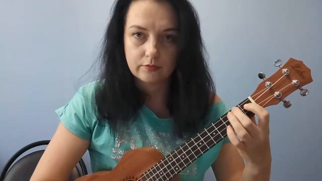 Песни на укулеле. Разбор песни"Маленькой ёлочке холодно зимой". смотреть онлайн