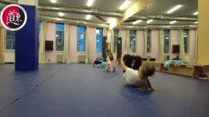 Кунг-фу (традиционное ушу) в Коммунарке.Тренировка младшей группы, элементы акробатики.