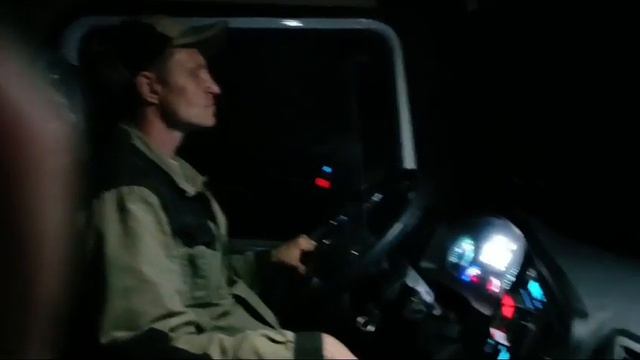 На самосвале. Работа в ночную смену смотреть онлайн