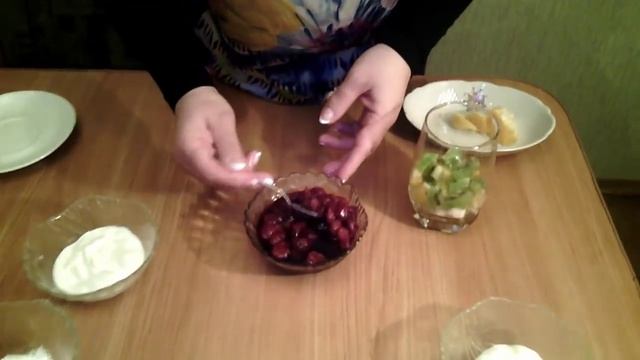 КАК СДЕЛАТЬ МОРОЖЕНОЕ ПОЛЕЗНЫМ | мороженое с фруктами смотреть онлайн