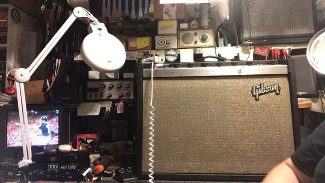 Hunn Amplification Gibson Hawk GA25RVT смотреть онлайн