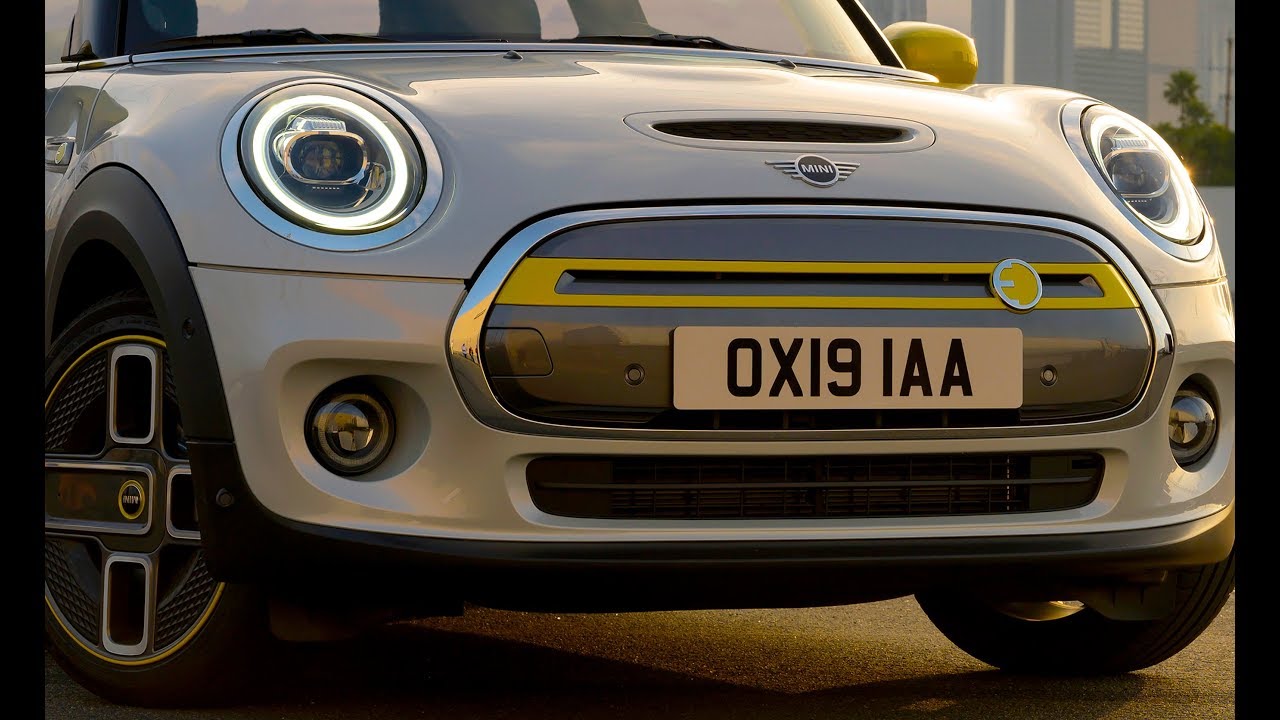 Mini Cooper SE 2020 - полностью электрический хэтчбек. смотреть онлайн