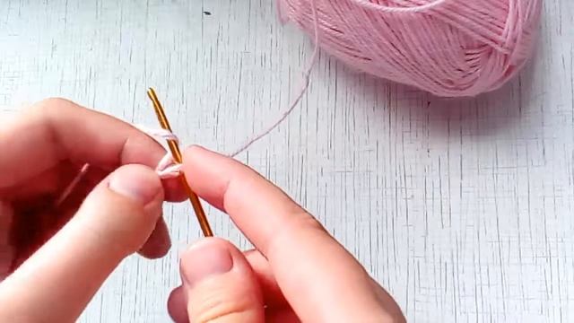 Вязание крючком. Урок 1. Как набирать воздушные петли? смотреть онлайн