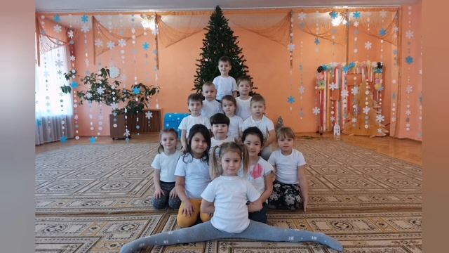 Гимнастическая пирамида в саду смотреть онлайн