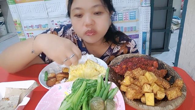 Menu Sederhana, Yaitu Sambal Setan Terong rebus смотреть онлайн