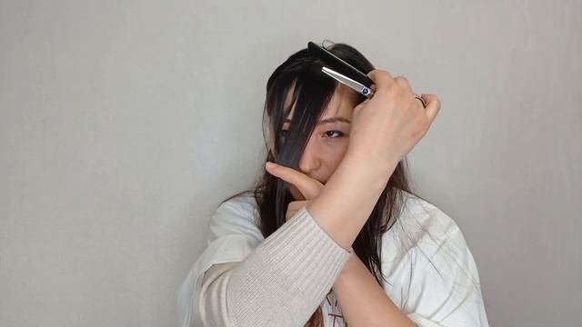 Челка  самой себе / тренд 2021 / корейская челка /в домашних условиях