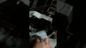 Демонтаж левого переднего крыла форд фокус.