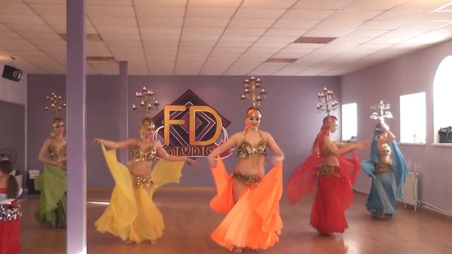 Открытый урок в школе "Скарабей" 25 окт. 2014 г. \ Восточные танцы в Пскове смотреть онлайн