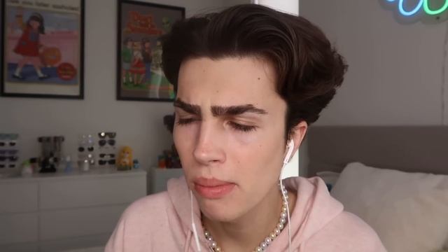 ASMR- Hello Kitty Sanrio Mystery Snack Box Unboxing! смотреть онлайн