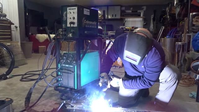 Cobramatic Wirefeeder w/Python Gun L-Tec SVI300 CV/CC смотреть онлайн