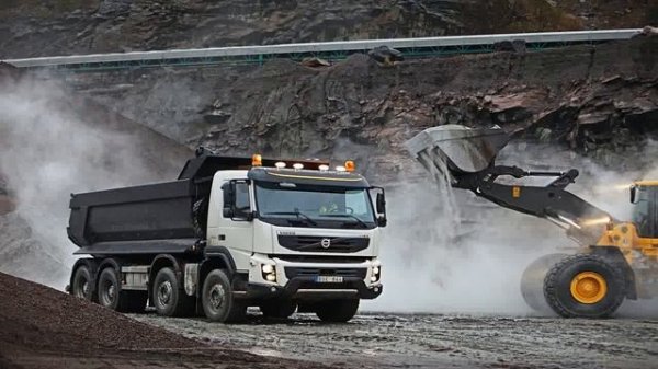 Volvo FMX The Squall Wielton tipper semitrailer