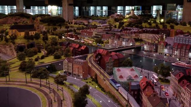 Железная дорога в Праге смотреть онлайн
