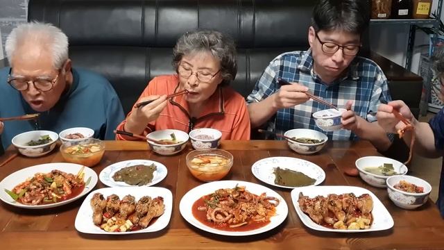 엄마가 좋아하는 낙지볶음과 닭다리 간장조림 먹방 (황태 미역국) Spicy Stir-fried Octopus Mukbang / Korean Food Recipes