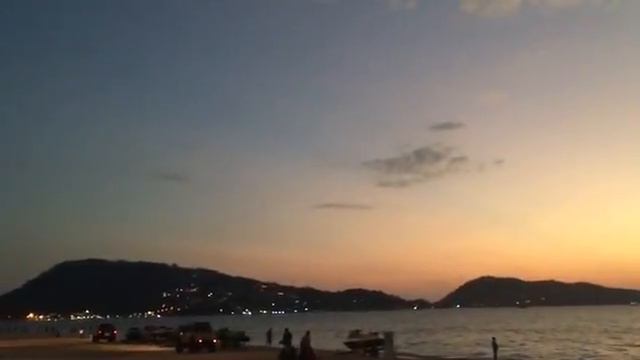 Ночное небо на море смотреть онлайн