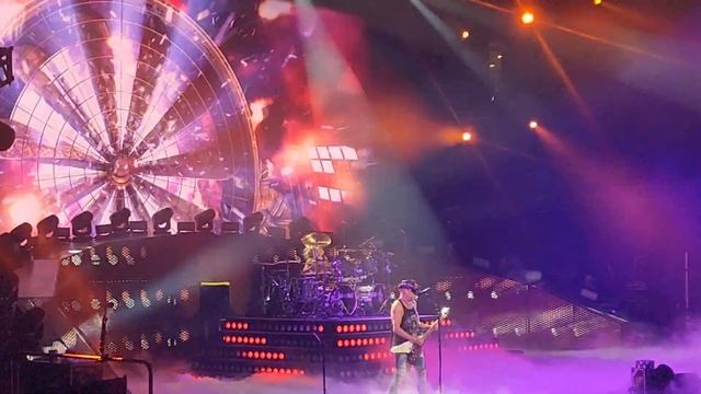 Scorpions - Rock You Like A Hurricane - Oakland (Oracle) Arena - Oakland, CA смотреть онлайн