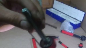 Заклёпочник для резьбовых заклёпок своими руками.