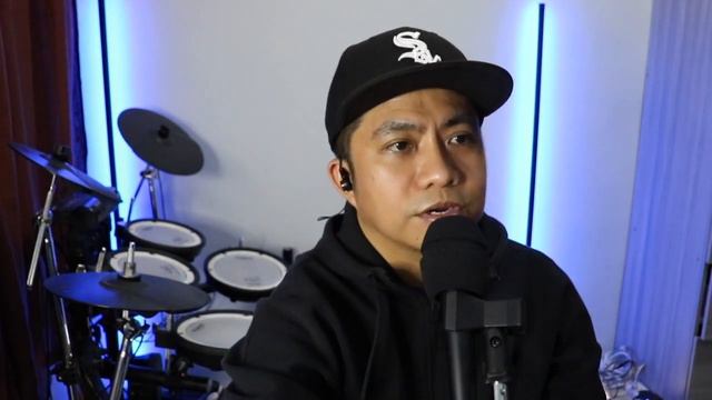 Testing out a FAKE Shure SM58 Microphone смотреть онлайн