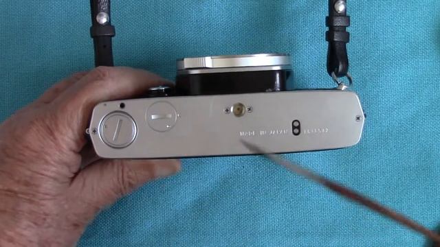 Olympus OM -1 : Classic SLR Film camera from 1970's смотреть онлайн