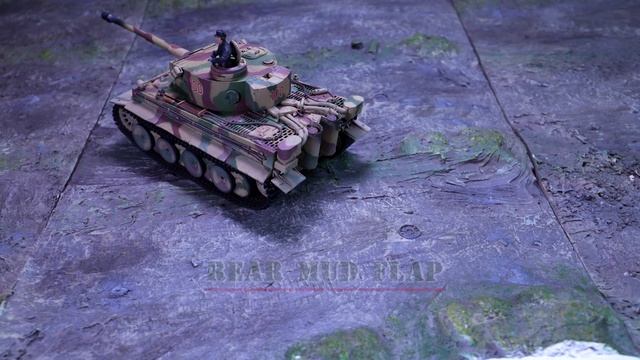 MP 912043C German Sd.Kfz.181 PzKpfw VI Tiger Ausf. E Heavy Tank (Early Production Model)
