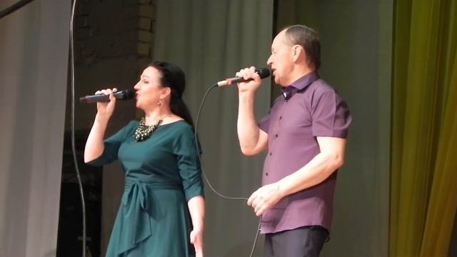 Любят девочки и мальчики - Юрий Забродин и Ирина Холманских смотреть онлайн