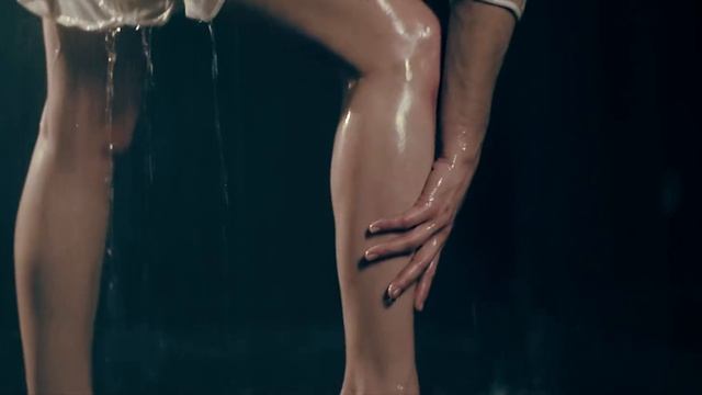 MC ALEXIS aka САША БРЕМОС - НОГИ (MotionEmotion) смотреть онлайн