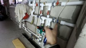 Опрессовка системы отопления . Проверка герметичности труб и соединений .