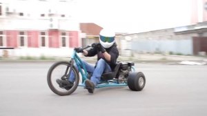 Иркутские ребята построили самодельный дрифт-трайк.