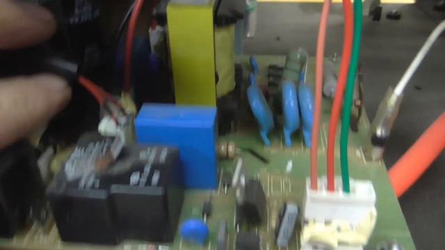 Не включается сварочный аппарат AURORA PRO INTER TIG 200 AC/DC PULSE. Ремонт дежурного источника. смотреть онлайн