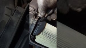 Замена воздушного фильтра Шкода Октавиа А5 1.6