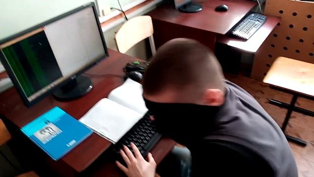 Школьники ведут атаку на Пентагон смотреть онлайн