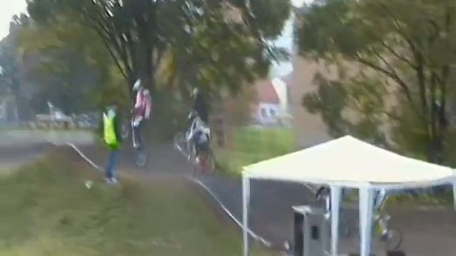 bmx Bílina - Tomáš Minařík - Bílina.MP4 смотреть онлайн