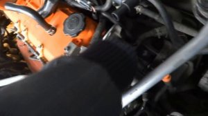 Регулировка угла опережения зажигания стробоскопом на Mazda Demio