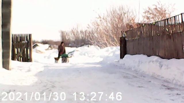 Чищу снег. смотреть онлайн